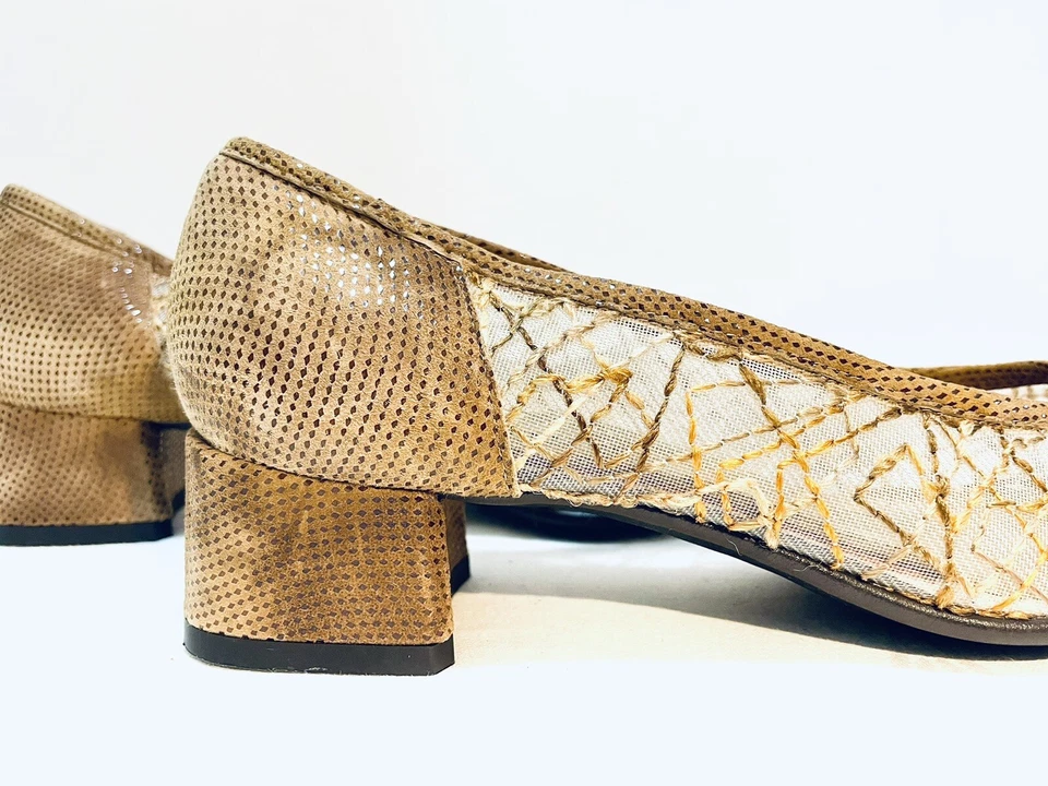 Vintage Madeleine Moda Giovane Women’s Size 7 Mesh Embroidered Brown Suede Pump - Image 3 of 4