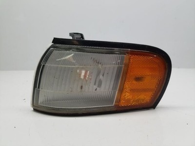 Driver Corner/Park Light Side Marker Fender Mounted Fits 89-92 PRIZM 3878