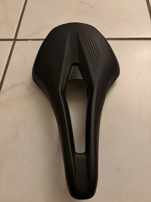 Fizik Vento Argo R3 Sattel - Schwarz