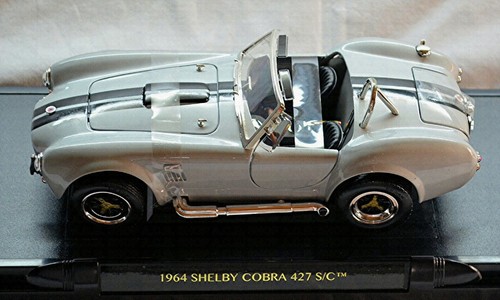 Shelby Cobra 427 S/C 1964 weissaluminium metallic 1:18 Lucky Die Cast 92058 - Bild 6 von 8