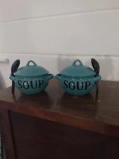 Set of 2 mainstay soup bowels with lids and spoons aqua