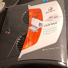 Targus Chill Mat PA248U 17in Laptop Cooling Pad 2-Fan USB-Powered Black