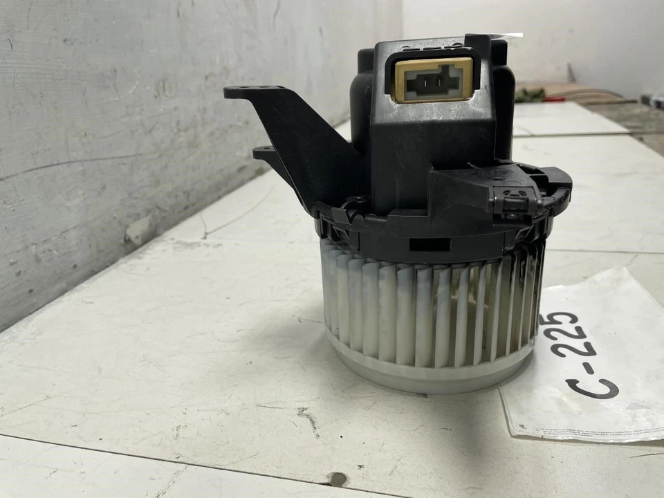 Fiat 500L 2014 aire acondicionado calentador ventilador motor OEM+ Foto 3 de 4