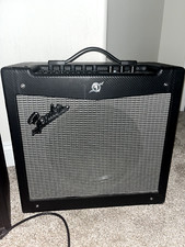 Fender Mustang I 20 watt Guitar Amplifier - Black