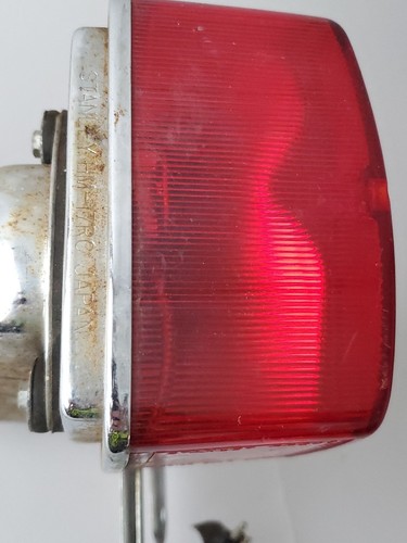 OEM TAILIGHT HONDA PLATE BRACKET - Picture 5 of 10