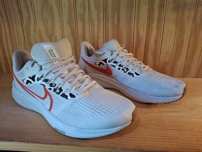 Nike Air Zoom Pegasus 39 Womens Size 10.5 White Athletic Running Shoes Sneakers
