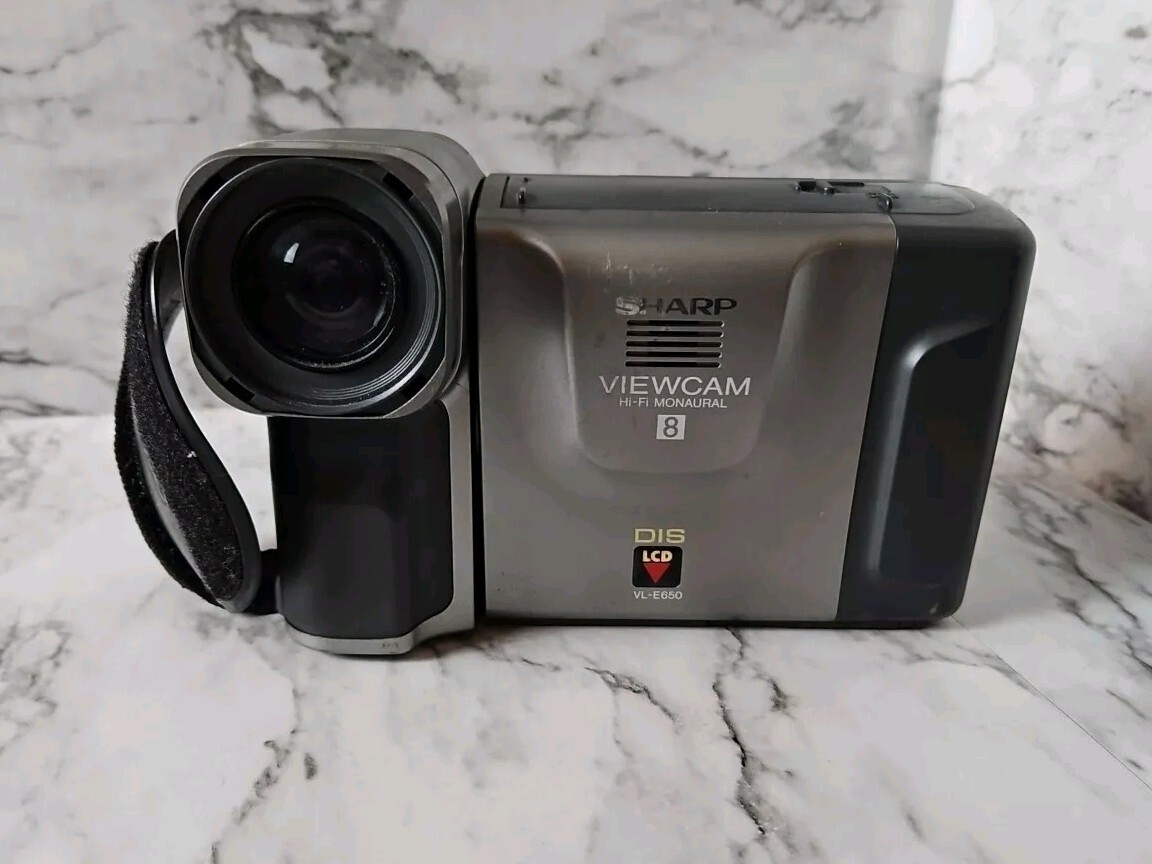SHARP 8 VIEWCAM VL-E650 HI-FI MONAURAL LCD Camcorder SHARP 8 VIEWCAM VL-E650 HI-FI MONAURAL LCD Camcorder