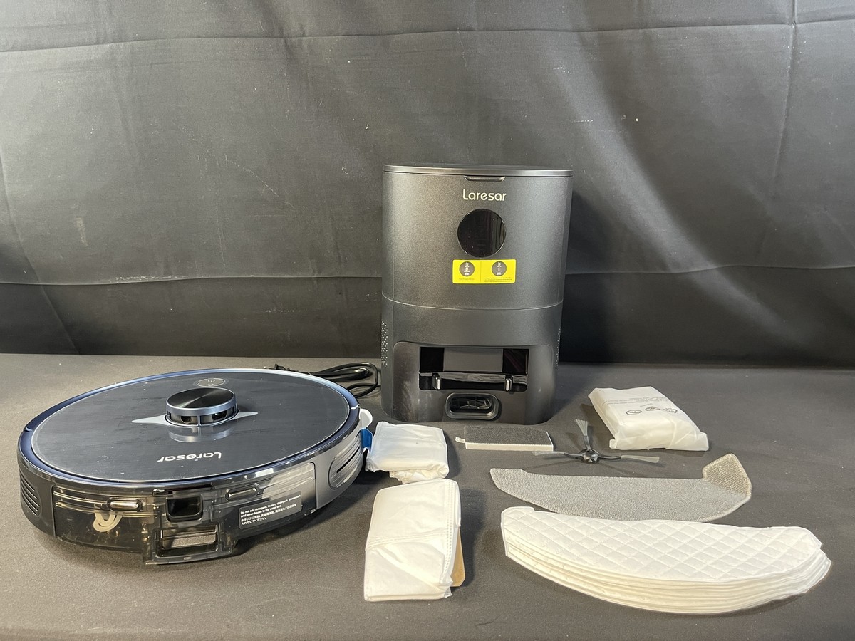 Laresar L6 Pro Robot Vacuum With Self Emptying Clean Base