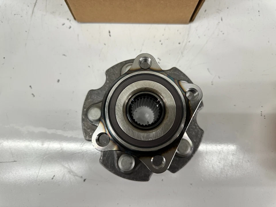 Cojinete de rueda y buje trasero izquierdo derecho derecho Toyota RAV4 2006-2018 FABRICANTE DE EQUIPOS ORIGINALES Foto 4 de 4
