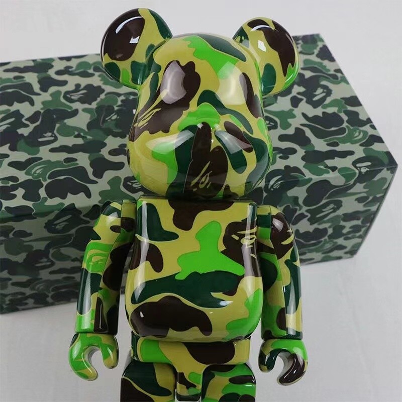MEDICOM TOY - BE@RBRICK CAMO SHARK 400％ GREEN MEDICOM TOY: BE@RBRICK - Bape Camo Shark 400% – TOY TOKYO