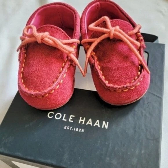 Обувь для младенцев COLE HAAN размер 2 розовая Grant драйвер мокасины замшевый подарок детский душ - Изображение 3 из 4