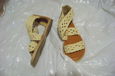 womens american eagle outfitters off white knitted strappy sandals shoes size 6