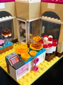 LEGO FRIENDS: Downtown Bakery (41006) - Pieces, all minifigures, retired