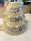 Vintage PYREX Homestead Cinderella Mixing Bowls Blue On Tan Set Of 3 Excellent