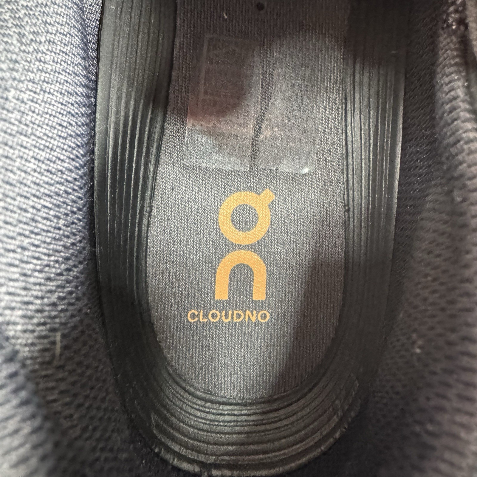 On Running Cloudnova Womens Size 7 Eclipse Savann… - image 10