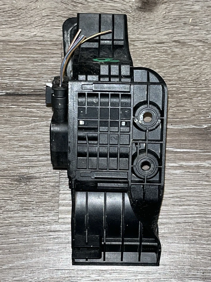 Pedal acelerador a gás 2008–2014 Mercedes C250 C350 CLS550 FABRICANTE DE EQUIPAMENTO ORIGINAL 2043001204 testado - Imagem 3 de 4