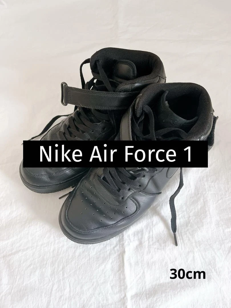 Scarpe Nike Air Force 1 Mid da uomo 12 US nere usate misura 30 cm