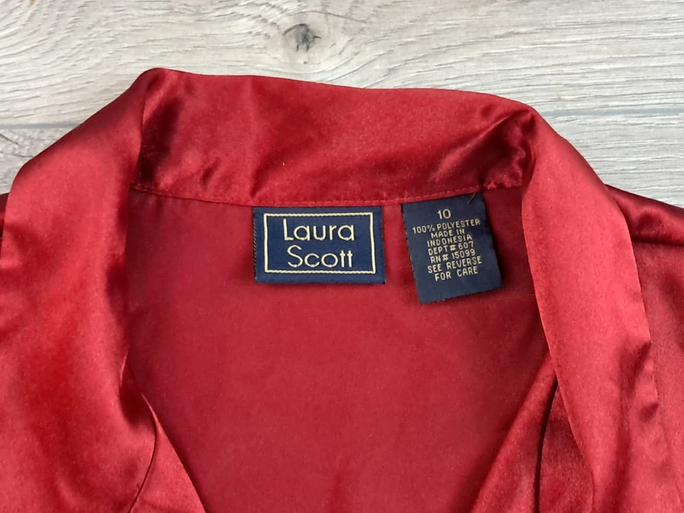 Blusa de satén con botones y cuello largo Laura Scott para mujer talla 10 Foto 3 de 4
