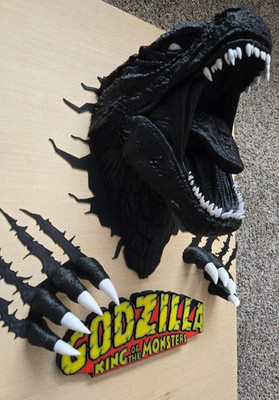 2021 Godzilla Head - 5 piece 3D printed Black and White PLA wall art set  (KONG)