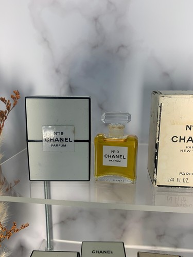 Rare Chanel No. 19 Parfum perfume 7.5ml 1/4 oz - 221122-A - Picture 2 of 21