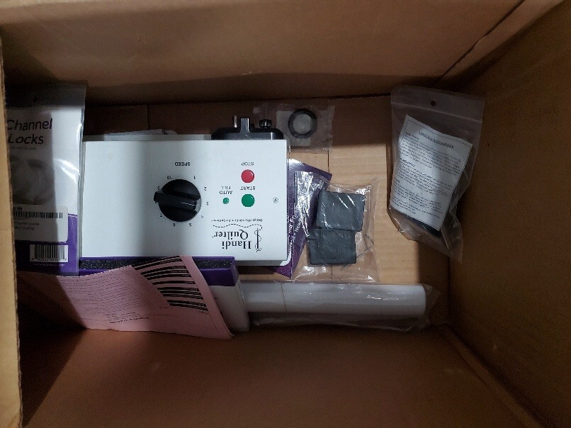 Handi Quilter Amara 20 inch long arm quilting machine plus in Ballston