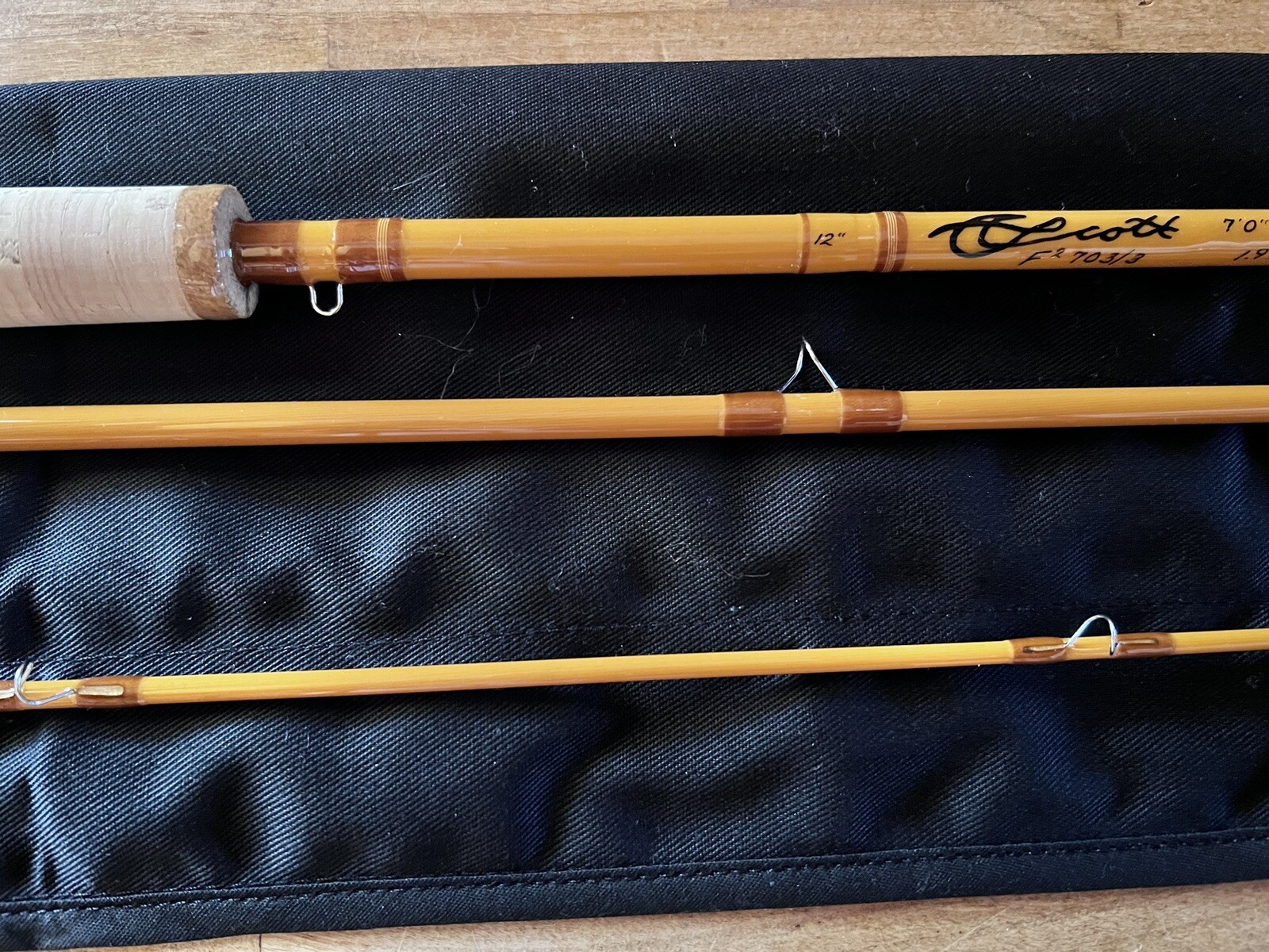 Scott Fiberglass Fly Rod F2 703/3 7' 3 wt 1.9 oz 3 piece w/rod tube and