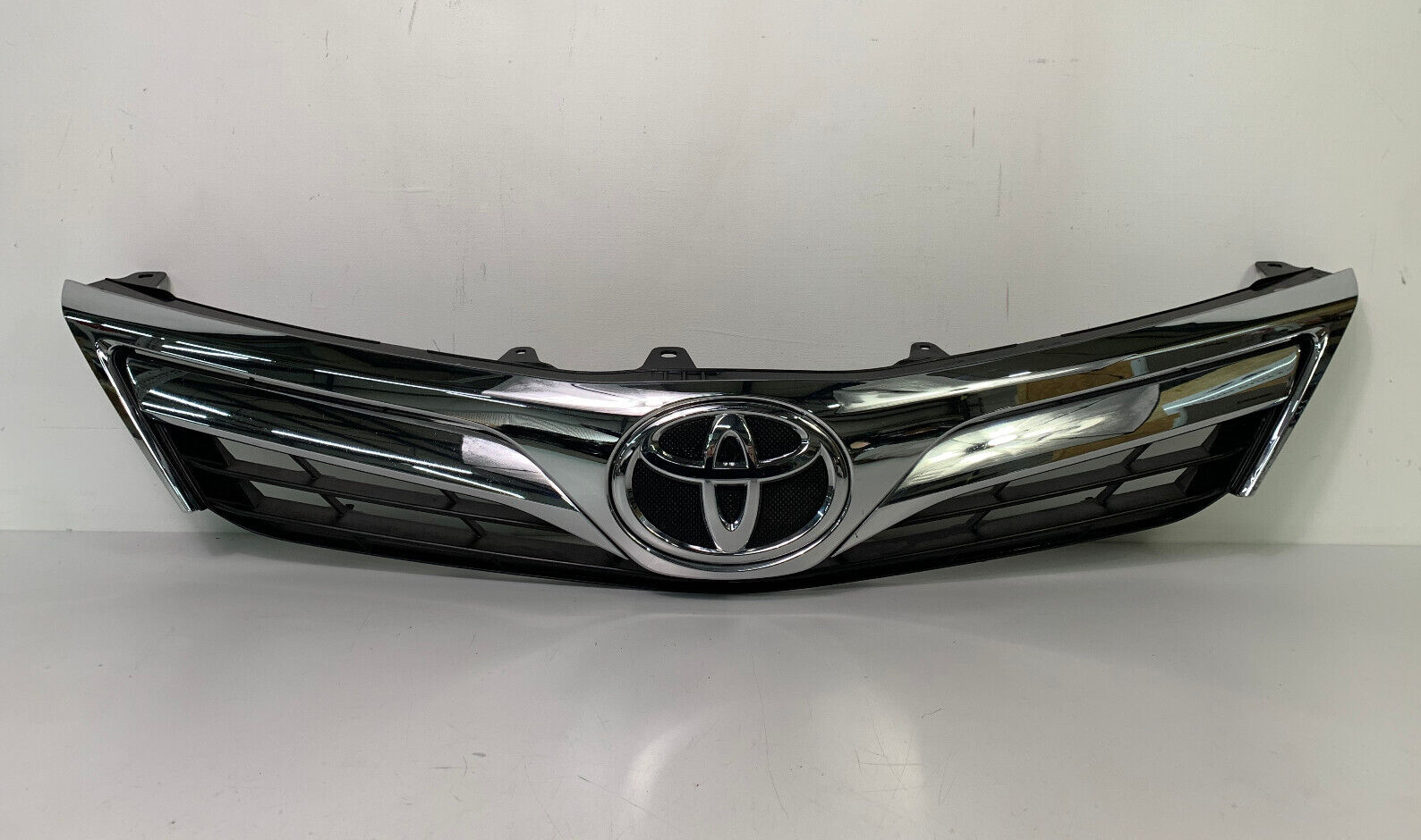 2012-2014 Toyota Camry LE XLE OEM Front Bumper Upper Grille with Emblem