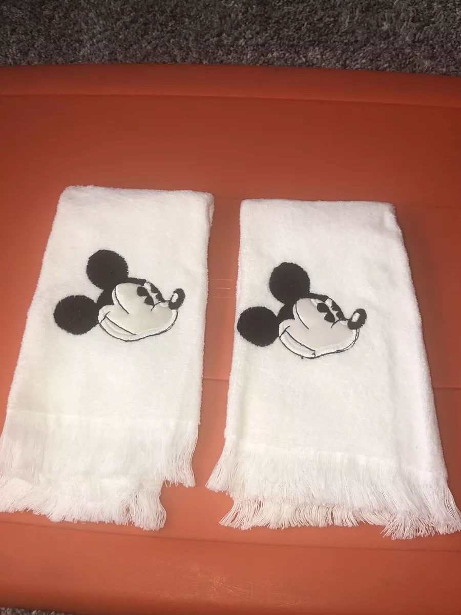 TG Disney White Embroidered Mickey Mouse Head Bathroom Kitchen Hand Towel  Unused