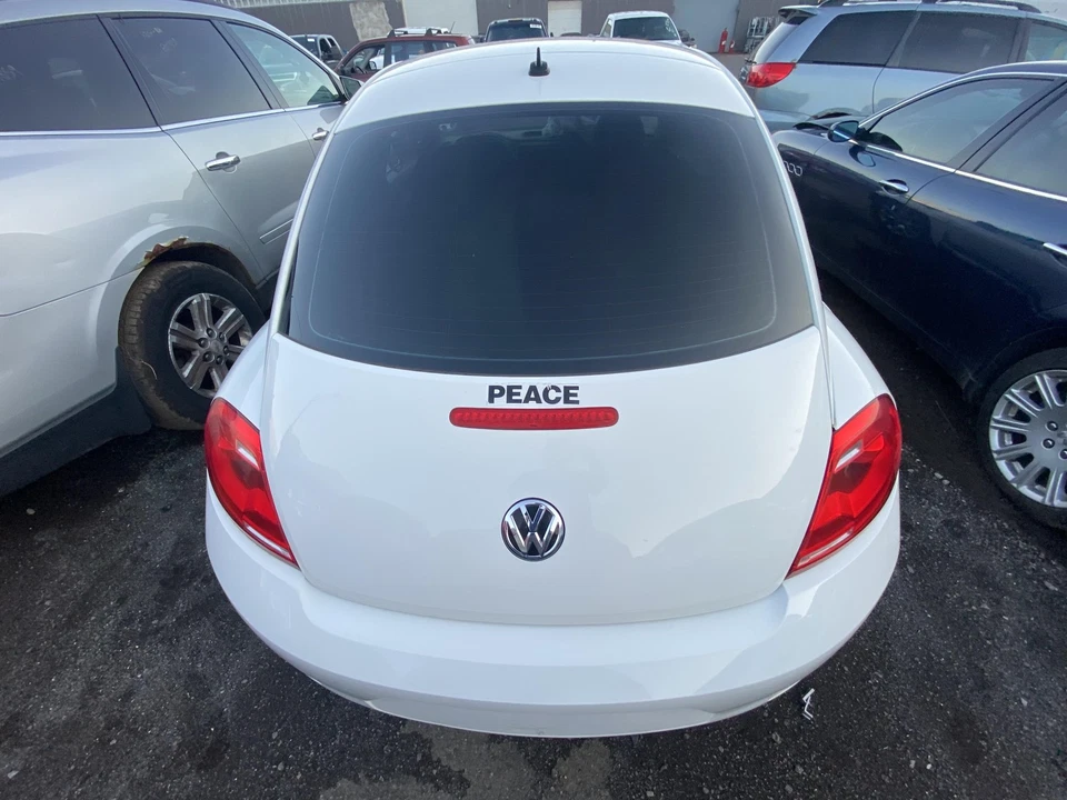 Used Deck Lid fits: 2014 Volkswagen Beetle Htbk w/o spoiler Grade A Foto 3 de 4