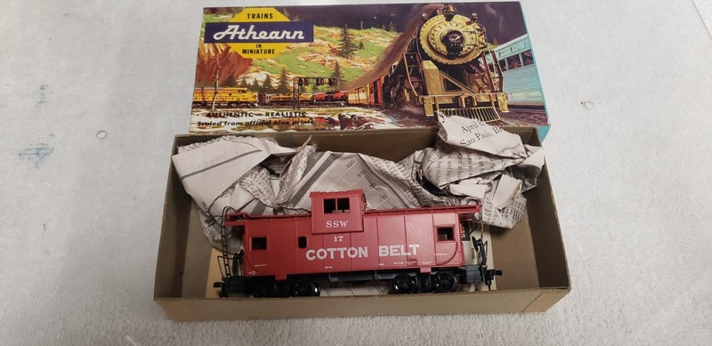 HO SCALE ATHEARN BLUE BOX COTTON BELT WIDE VISION CABOOSE NICE!!🔥🔥🔥🔥🔥🔥