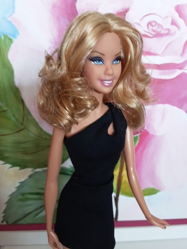 Barbie Basics Black Model Coll 001 n 6 Black Label - Imagen 8 de 19