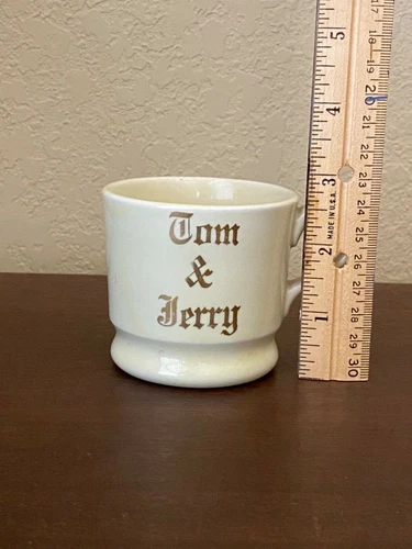 Tom & Jerry - Beige Color Coffee Cup w/ Gold Trim - Excellent condition