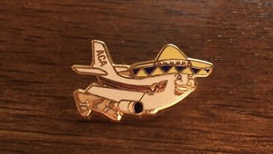 Hard To Find Vintage Western Airlines Mexican Hat Acapulco Airport Aircraft Pin