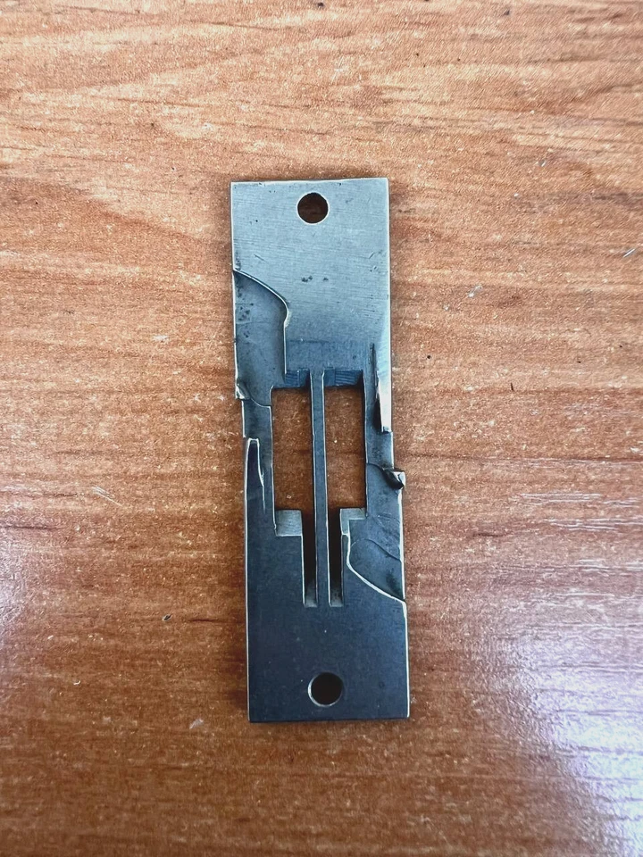 PFAFF 58317 7.2 A/B PLACA GARGANTA MÁQUINA DE COSER PIEZA Foto 3 de 3