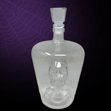 Spooky Eerie "Floating" Skull Decanter Clear Glass Internal Halloween Party