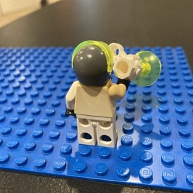 LEGO Exploriens Droid Minifigure - 1858 6958 6982 Classic Space Rare **Sun Faded