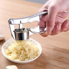 1pc Garlic Masher Manual Garlic Masher Chopper Kitchen Gadget (Silver)