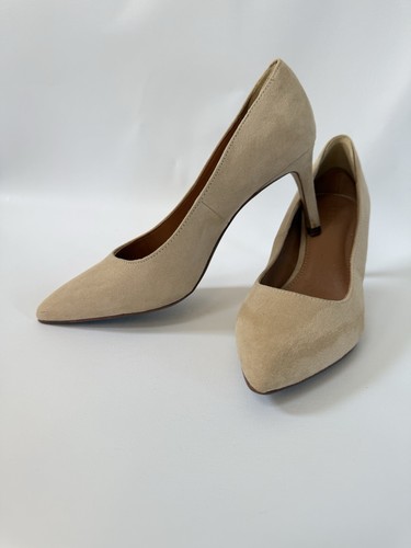 J.Crew tan suede pointed-toe pumps featuring a classic V-cut vamp.