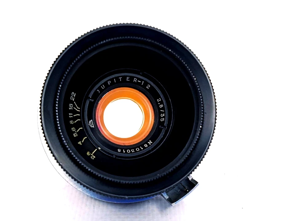 Lens Jupiter 12 f2.8 35mm ( Zeiss Biogon) Wide Angle Lens Kiev Contax RF Mount - Image 2 of 4