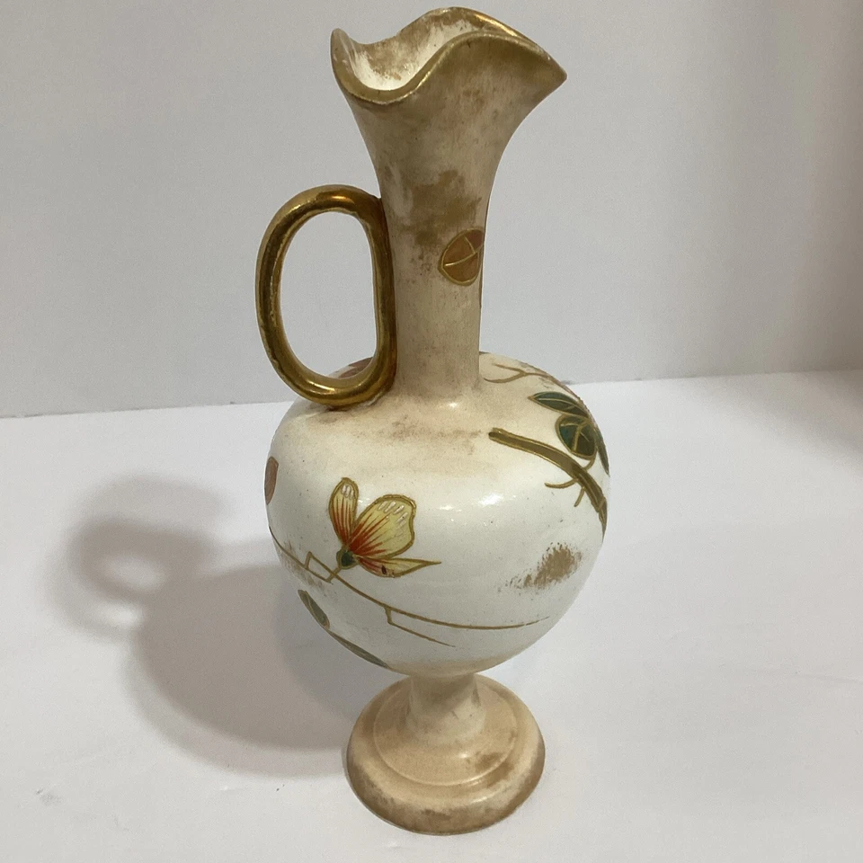 "Urna Royal Bonn 8"" dorada pintada a mano, alrededor de 1875-1890" Foto 3 de 4