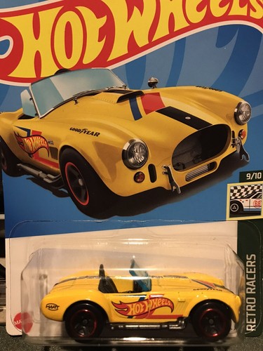 Hot Wheels Shelby Cobra 427 S/C Retro Racers 9/10 Yellow New