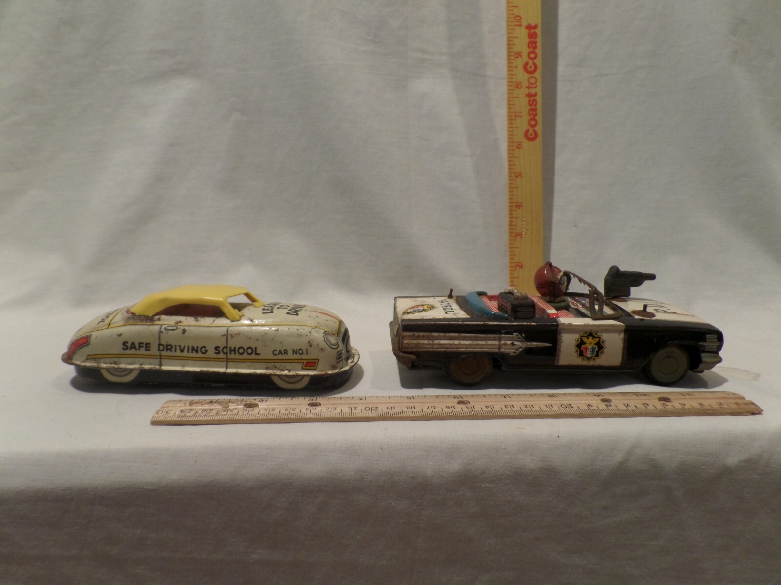 VINTAGE LOT OF 2 METAL TOY CARS | eBay