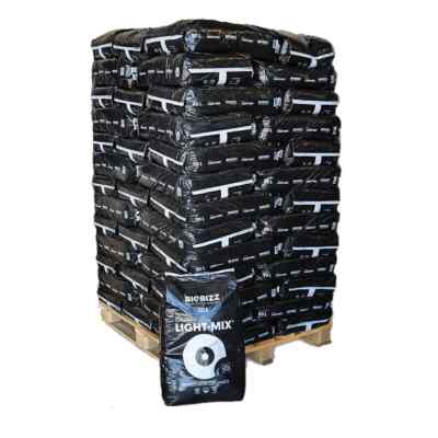 BioBizz Light-Mix organische Pflanzerde + Perlite vorgedüngt Palette 65 x 50L