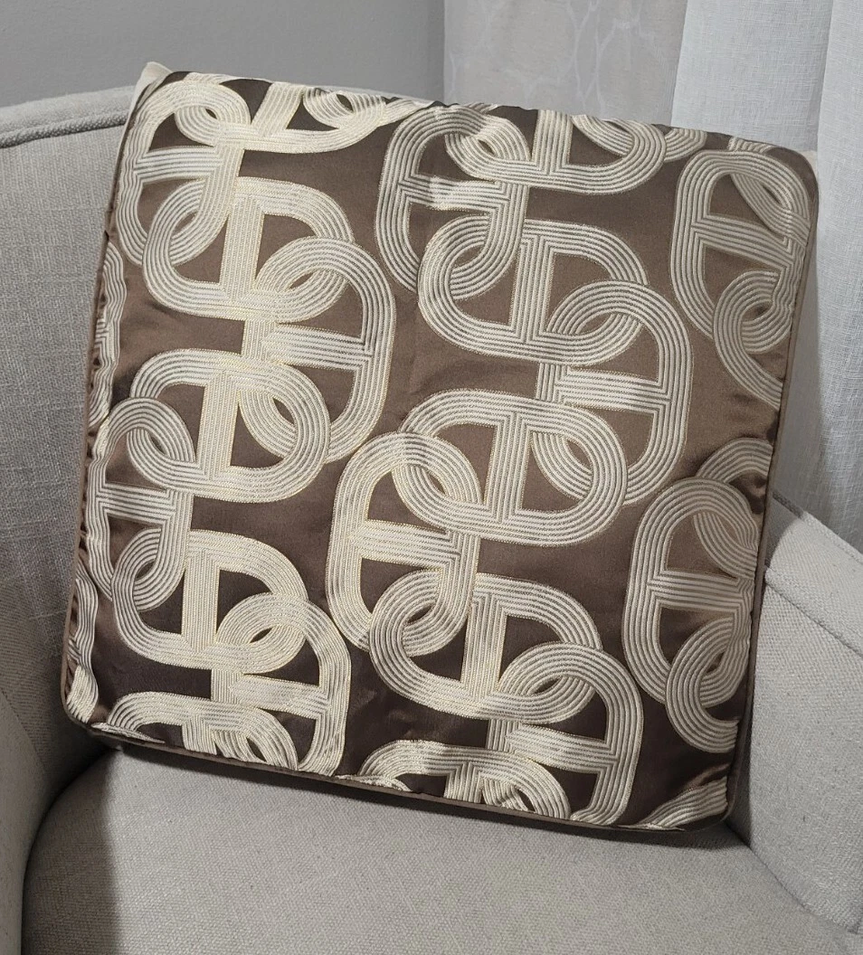Pillow Cover Circuit 24 Chaine d'Ancre Print