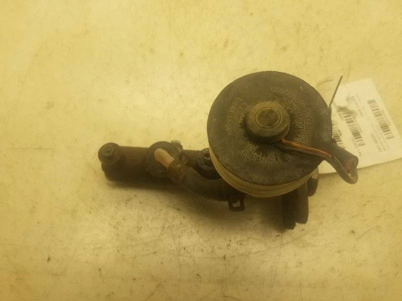 Toyota 4 Runner 1989 3,0 L V6 4x4 montaje de cilindro maestro de freno Foto 4 de 4