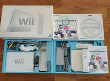 Mario Kart Wii Bundle with Remote Steering Wheel - White, Used