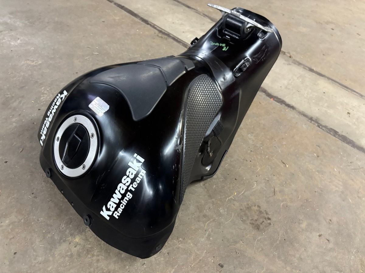 Kawasaki Ninja ZX10R ZX10 2018 2020 2019 OEM Fuel Gas Tank Cell