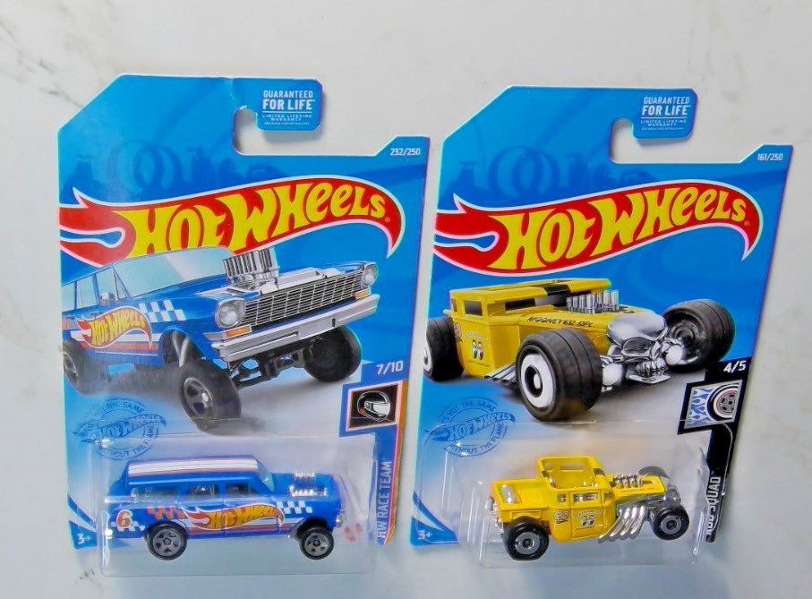 Hot Wheels Premium Mooneyes Bone Shaker & ’64 Nova Wagon Gasser Rod Squad NIB