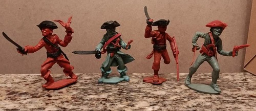 NOT MARX! VINTAGE PECO Pirates! Four figures with Accessories! ARRR, MATEY!