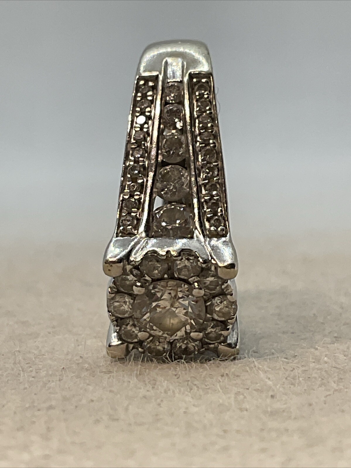 GORGEOUS Solid 10K White Gold Solitaire Round & D… - image 10